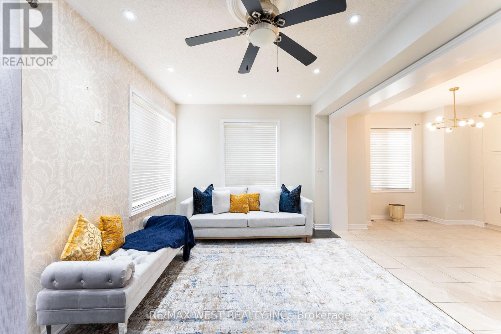 2120 Fiddlers Way, Oakville, Ontario L5M 0M5 - Photo 10 - W12517648