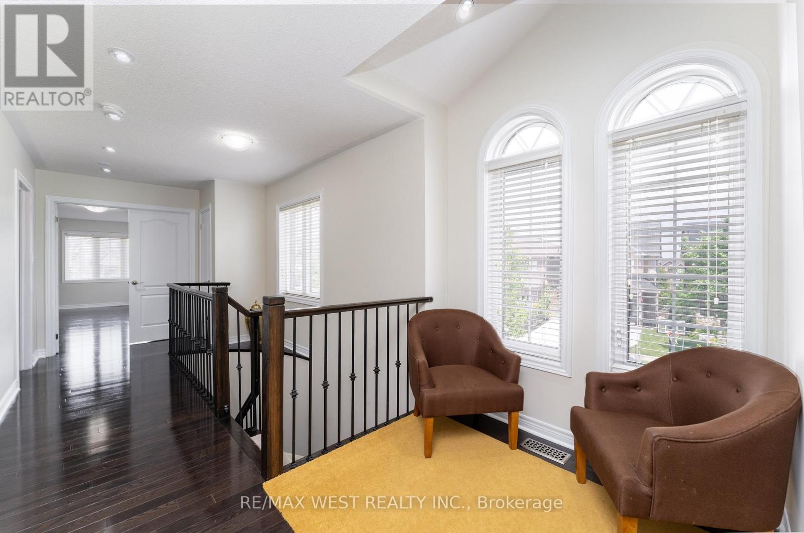 2120 Fiddlers Way, Oakville, Ontario L5M 0M5 - Photo 13 - W12517648