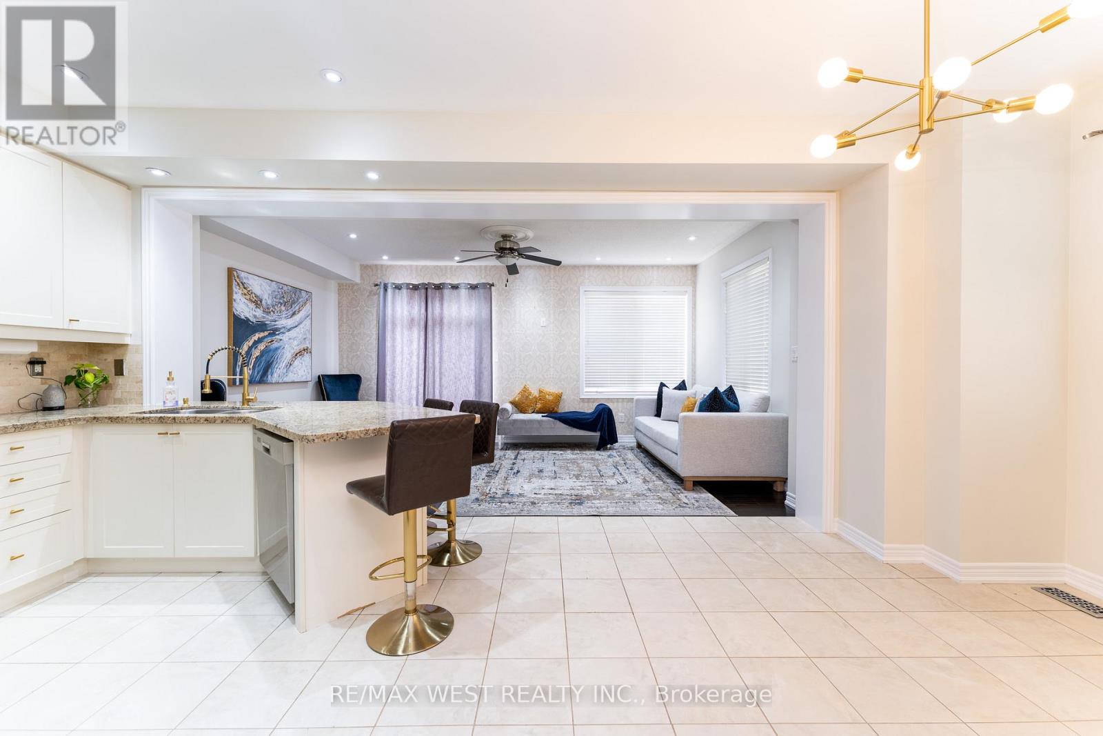 2120 Fiddlers Way, Oakville, Ontario L5M 0M5 - Photo 6 - W12517648