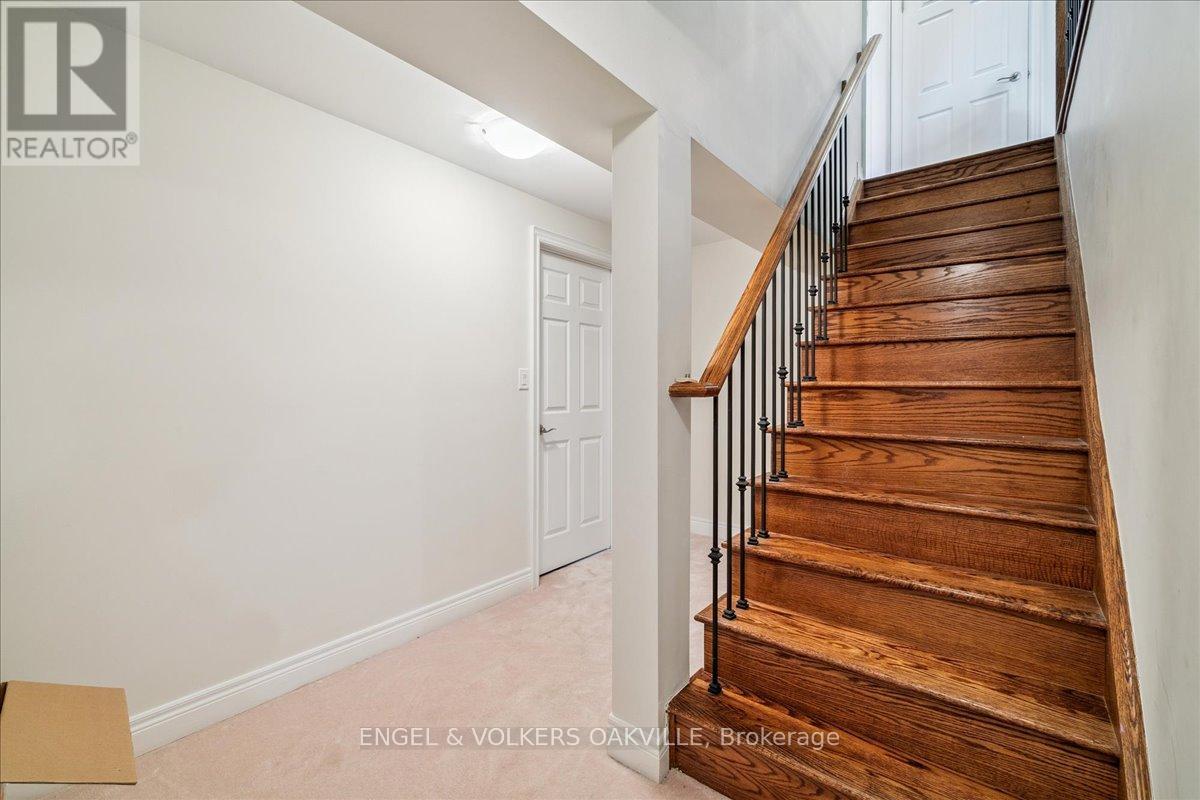 15 - 3353 Liptay Avenue, Oakville, Ontario L6M 0M6 - Photo 38 - W12517654