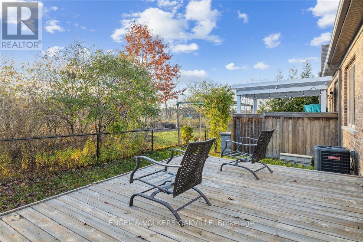 15 - 3353 Liptay Avenue, Oakville, Ontario L6M 0M6 - Photo 44 - W12517654