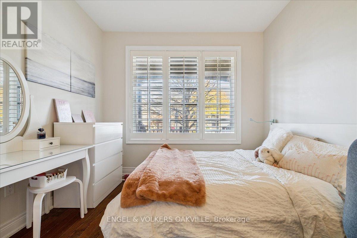 15 - 3353 Liptay Avenue, Oakville, Ontario L6M 0M6 - Photo 6 - W12517654