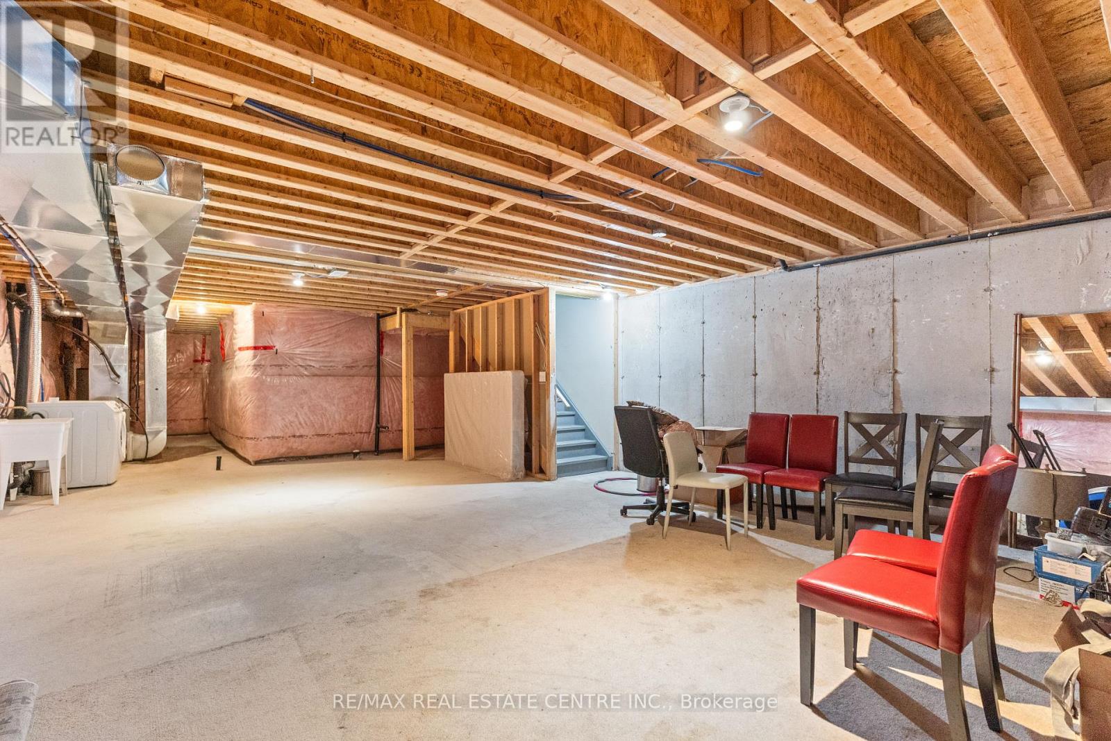 18 Hogan Manor Drive, Brampton, Ontario  L7A 4V4 - Photo 24 - W12517656