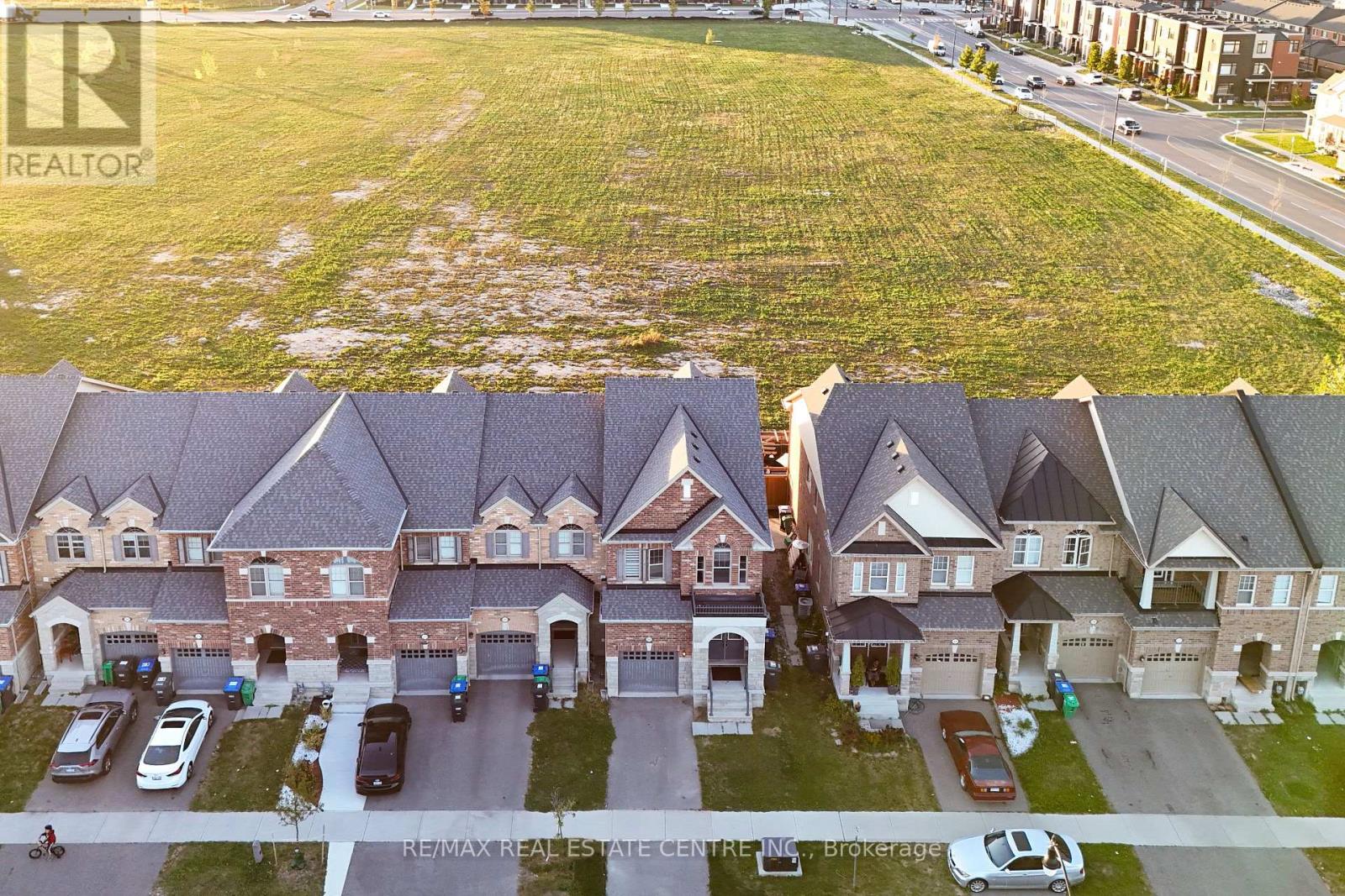 18 Hogan Manor Drive, Brampton, Ontario  L7A 4V4 - Photo 30 - W12517656