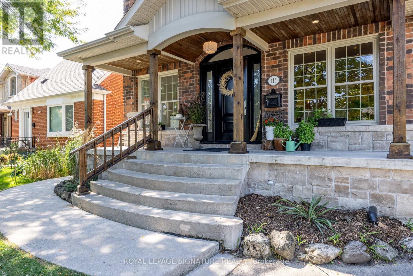 116 Milton Street, Toronto, Ontario  M8Y 2Y3 - Photo 2 - W12517698