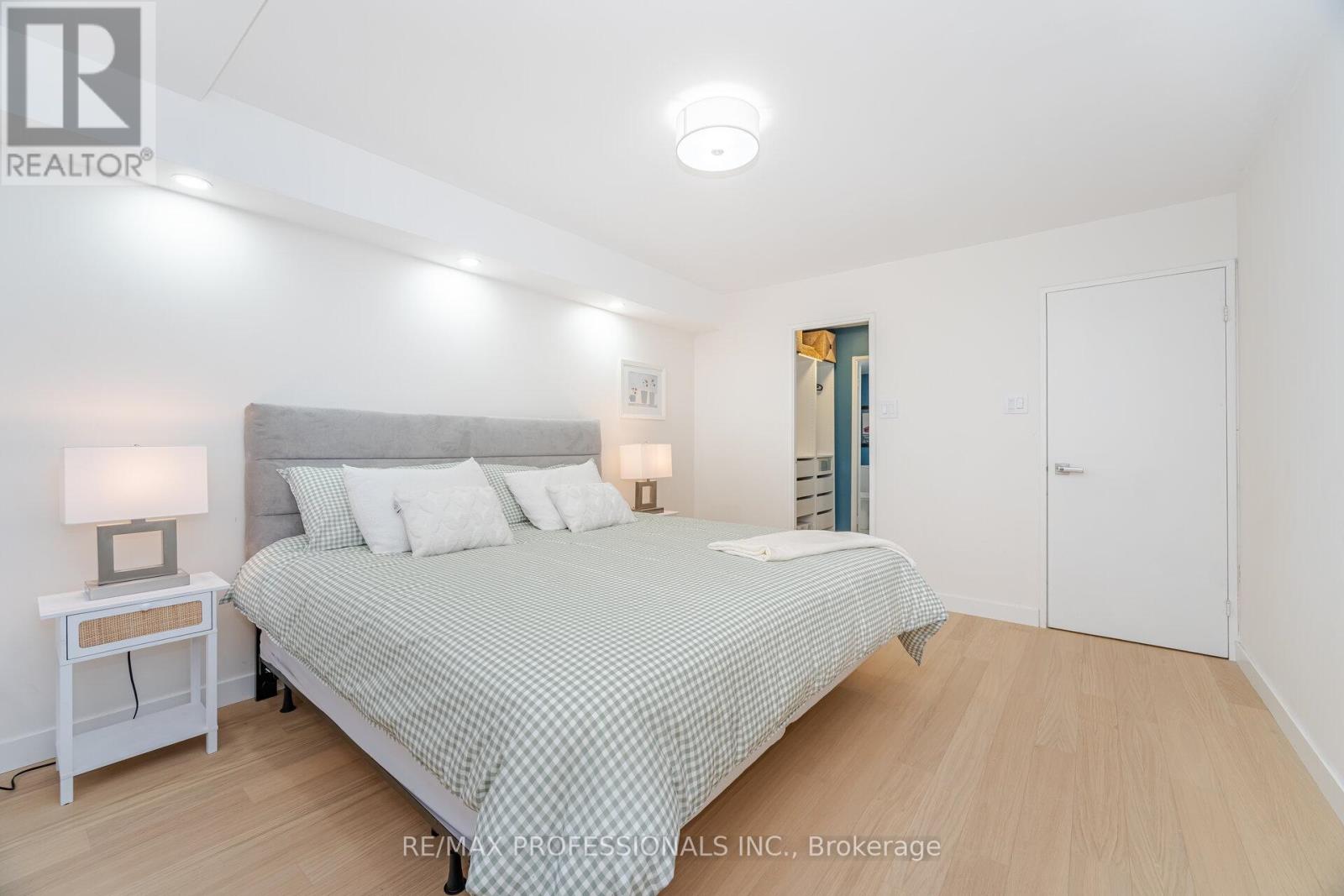 A12 - 284 Mill Road, Toronto, Ontario M9C 4W6 - Photo 18 - W12517708