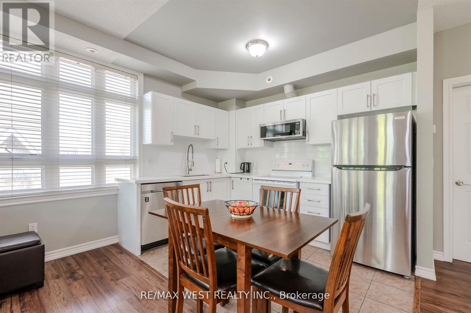 28 - 9 Pine Street, Toronto, Ontario M9N 0A6 - Photo 11 - W12517726