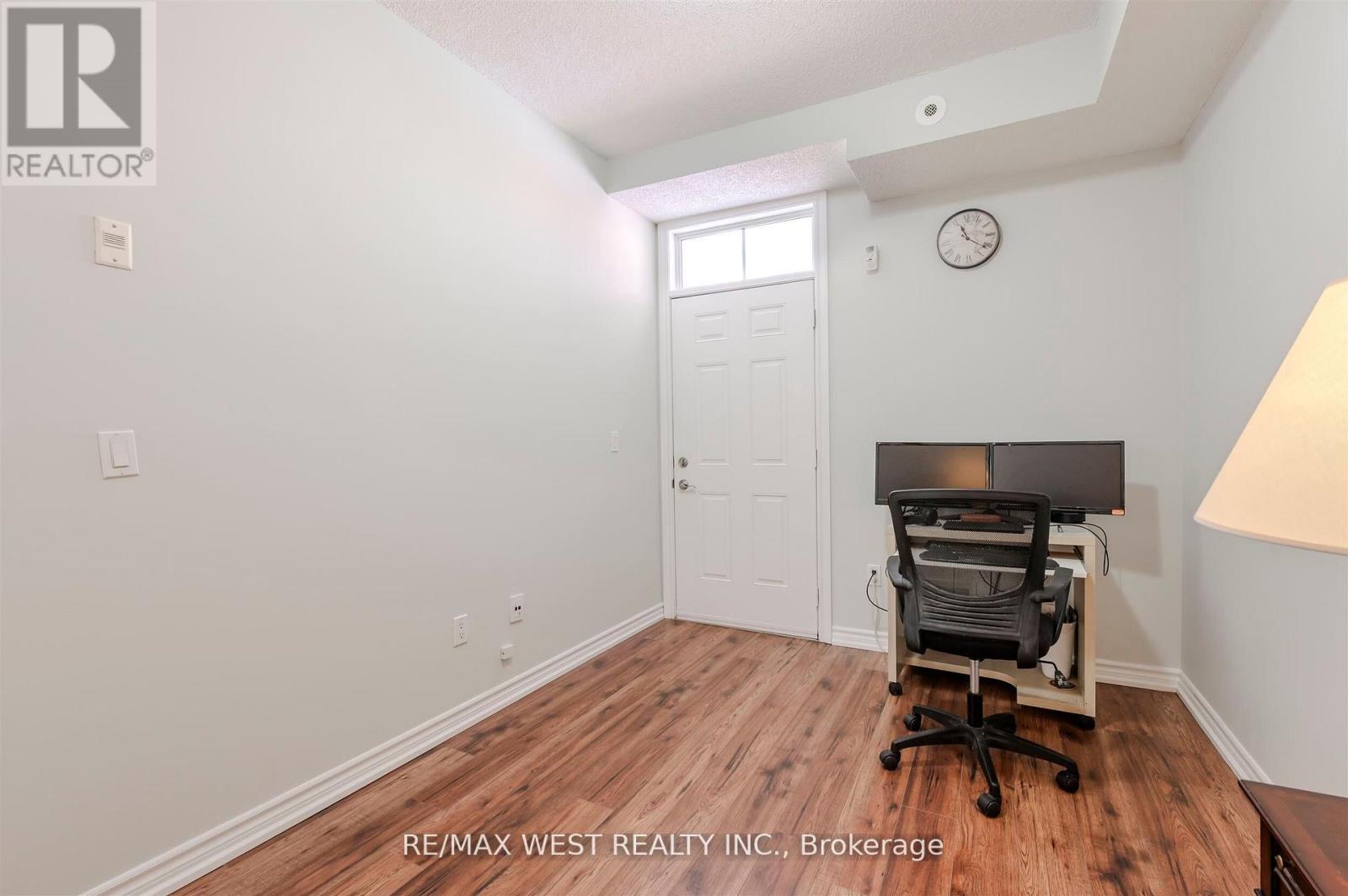 28 - 9 Pine Street, Toronto, Ontario M9N 0A6 - Photo 31 - W12517726
