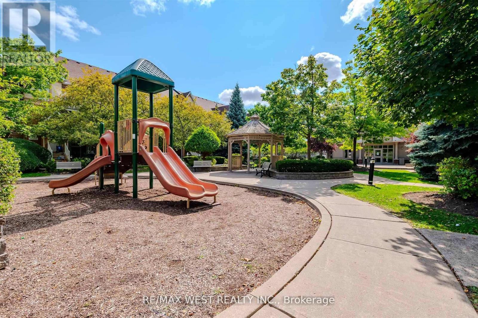 28 - 9 Pine Street, Toronto, Ontario M9N 0A6 - Photo 35 - W12517726