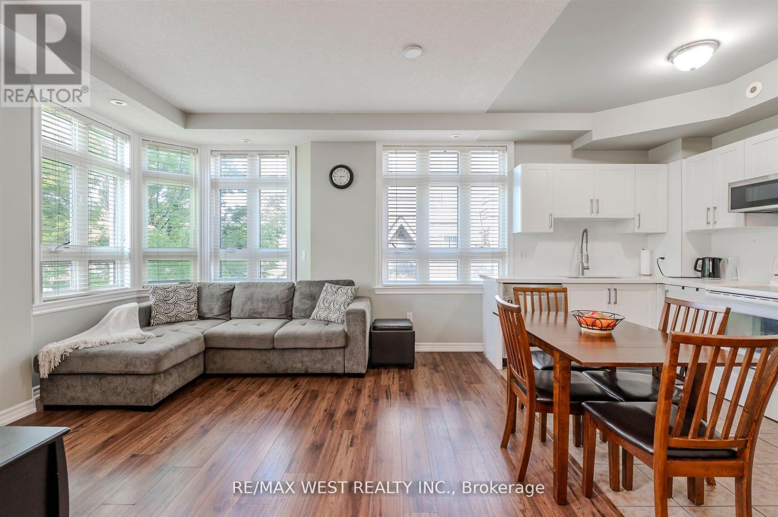 28 - 9 Pine Street, Toronto, Ontario M9N 0A6 - Photo 4 - W12517726