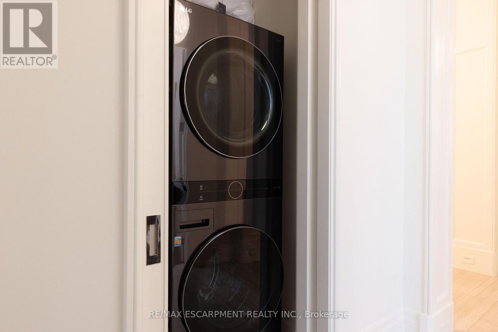 Ph1 - 300 Randall Street, Oakville, Ontario L6J 0G2 - Photo 38 - W12517736