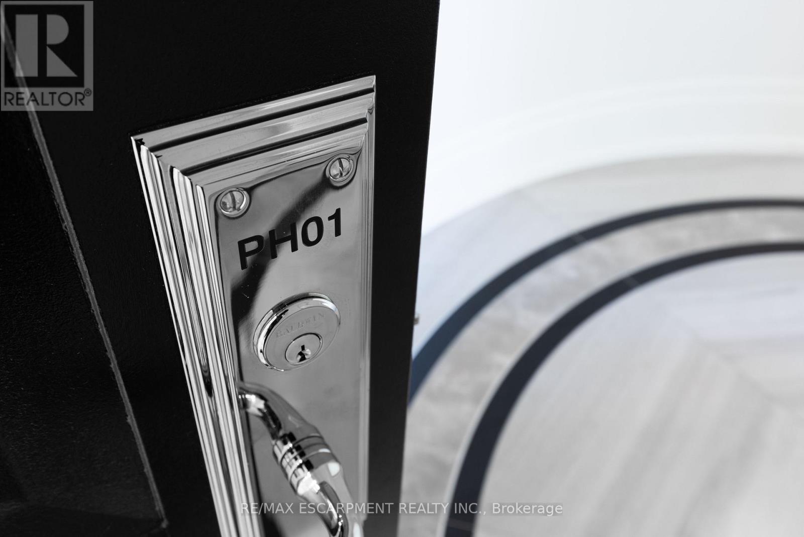 Ph1 - 300 Randall Street, Oakville, Ontario L6J 0G2 - Photo 8 - W12517736