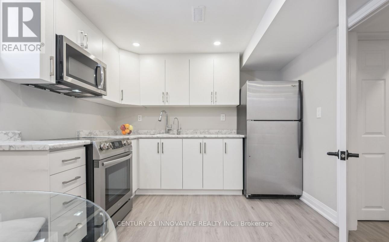 1151 Lindsay Drive, Oakville, Ontario  L6M 3B7 - Photo 4 - W12517740