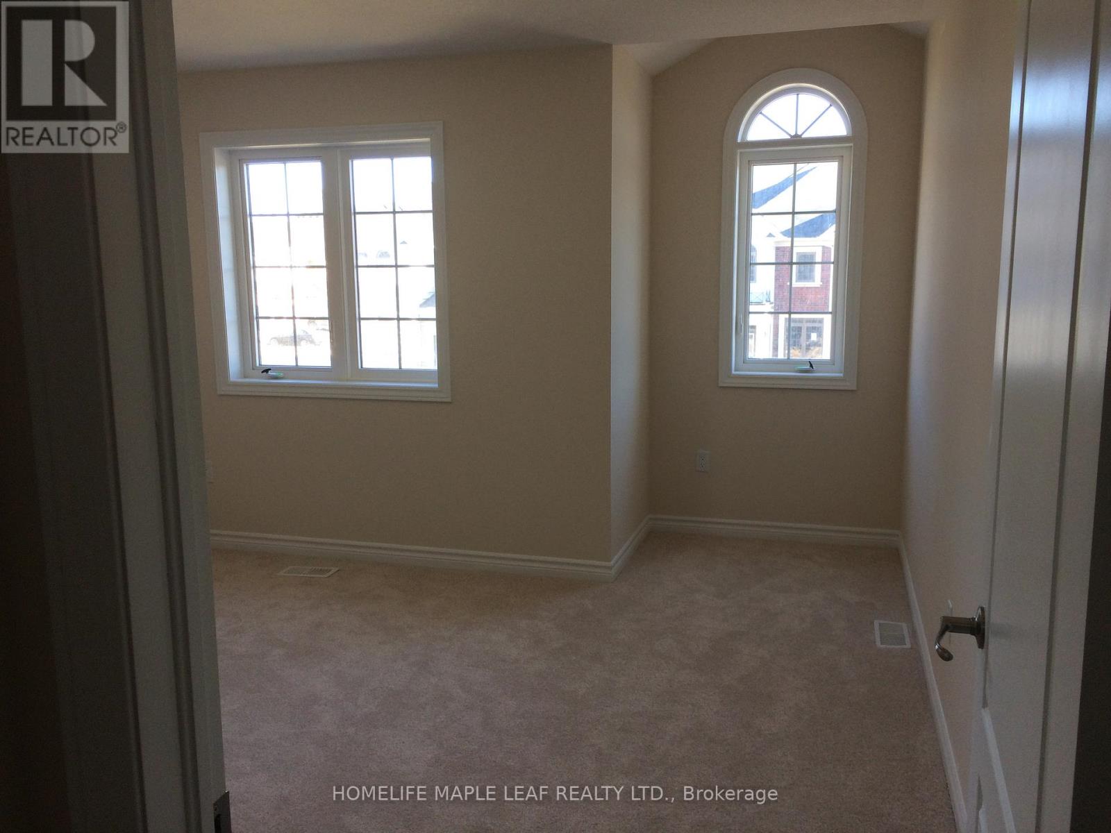 14 Cohoe Street, Brampton, Ontario  L7A 4X8 - Photo 10 - W12517744