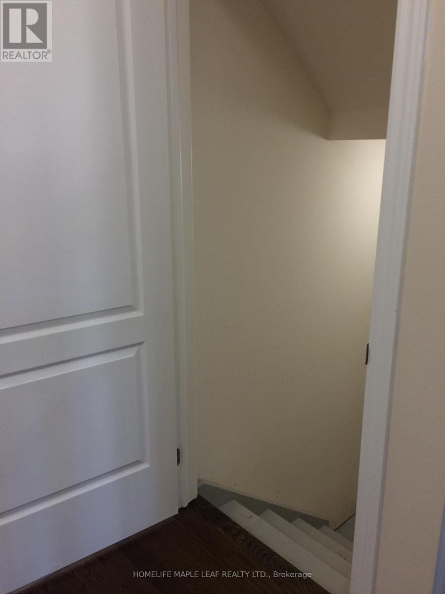 14 Cohoe Street, Brampton, Ontario  L7A 4X8 - Photo 4 - W12517744