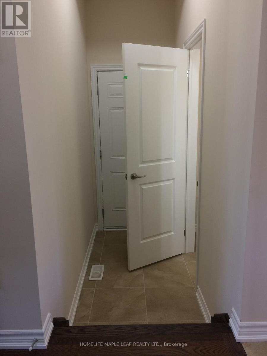 14 Cohoe Street, Brampton, Ontario  L7A 4X8 - Photo 5 - W12517744