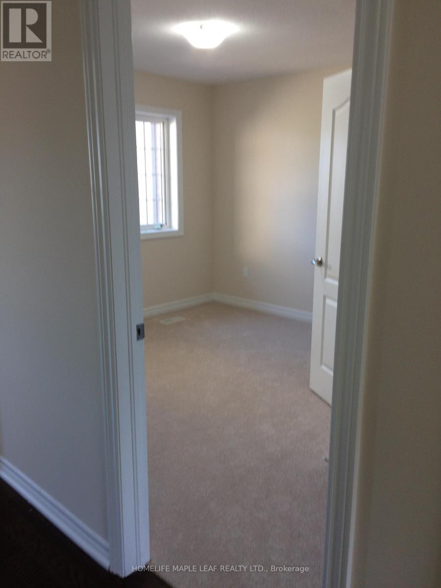 14 Cohoe Street, Brampton, Ontario  L7A 4X8 - Photo 9 - W12517744