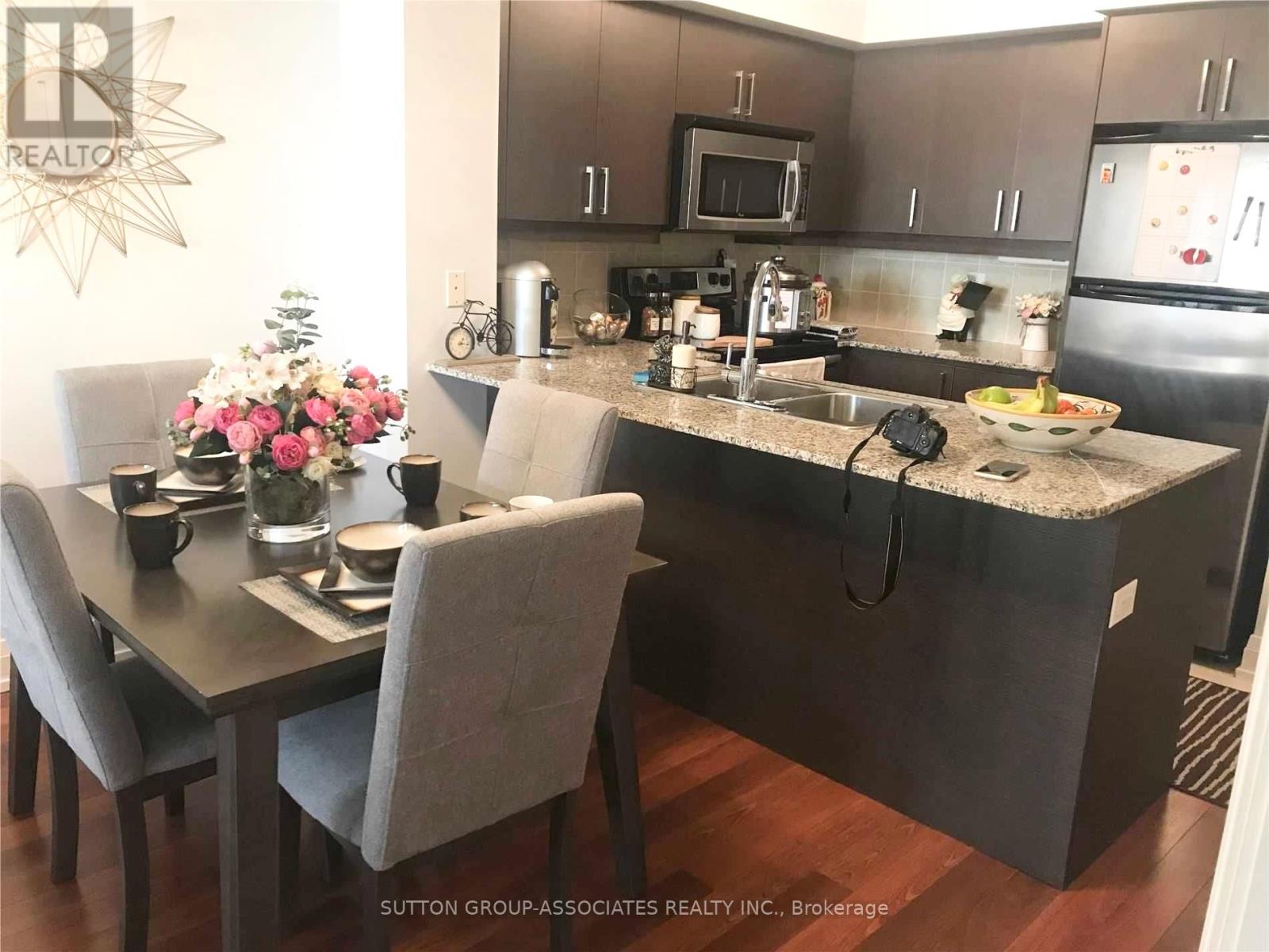 1019 - 1060 Sheppard Avenue W, Toronto, Ontario  M3J 0G7 - Photo 11 - W12517746