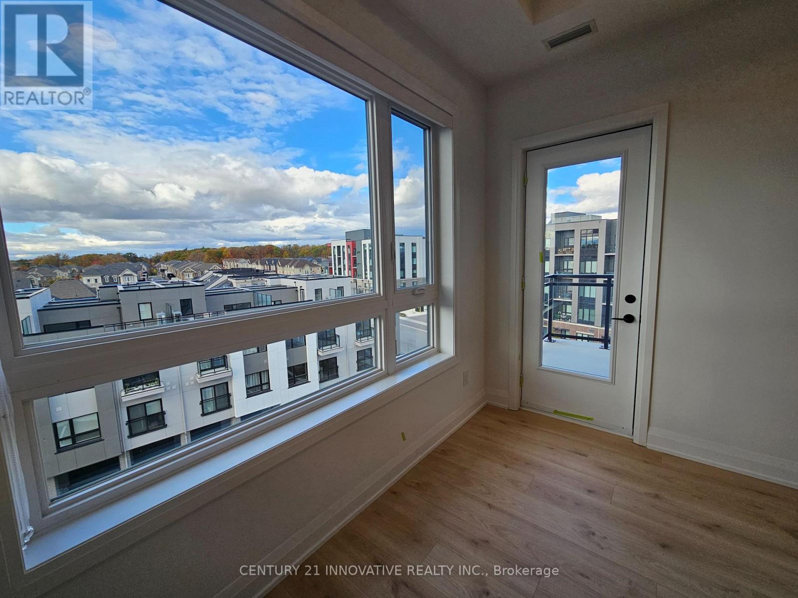 3250 Carding Mill Trail, Oakville, Ontario L6M 1L3 - Photo 15 - W12517790