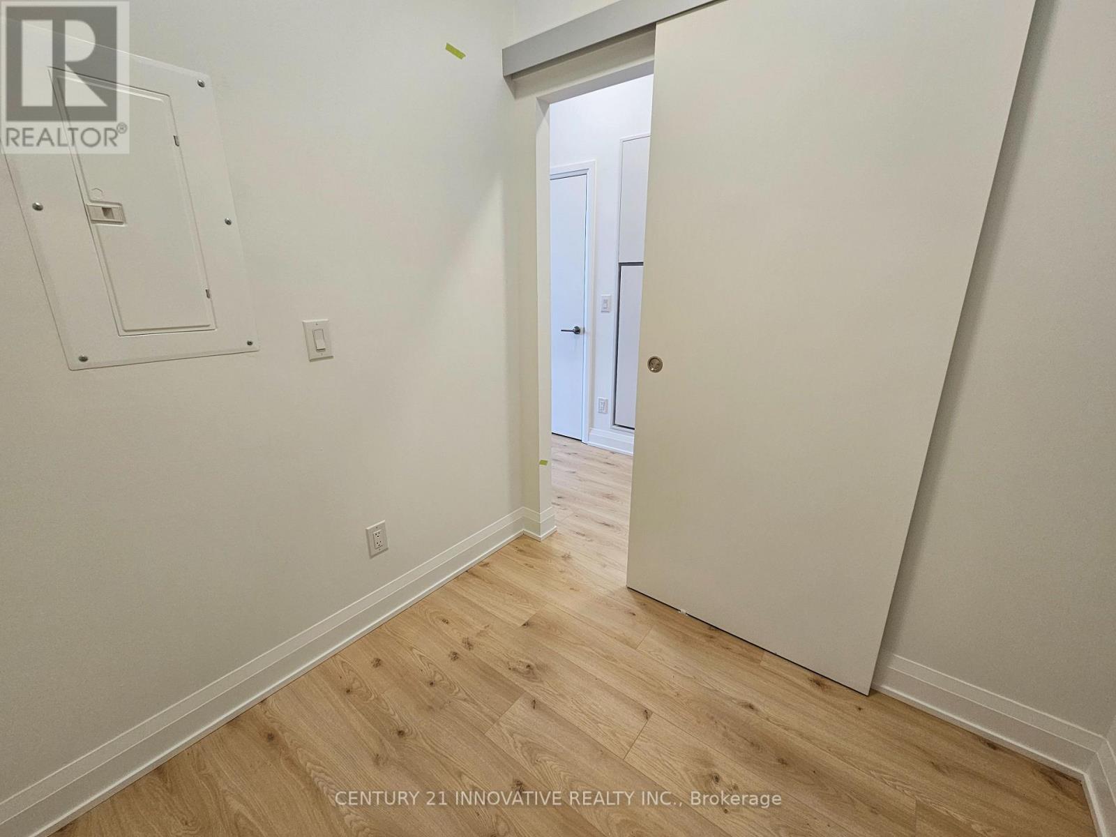 3250 Carding Mill Trail, Oakville, Ontario L6M 1L3 - Photo 23 - W12517790