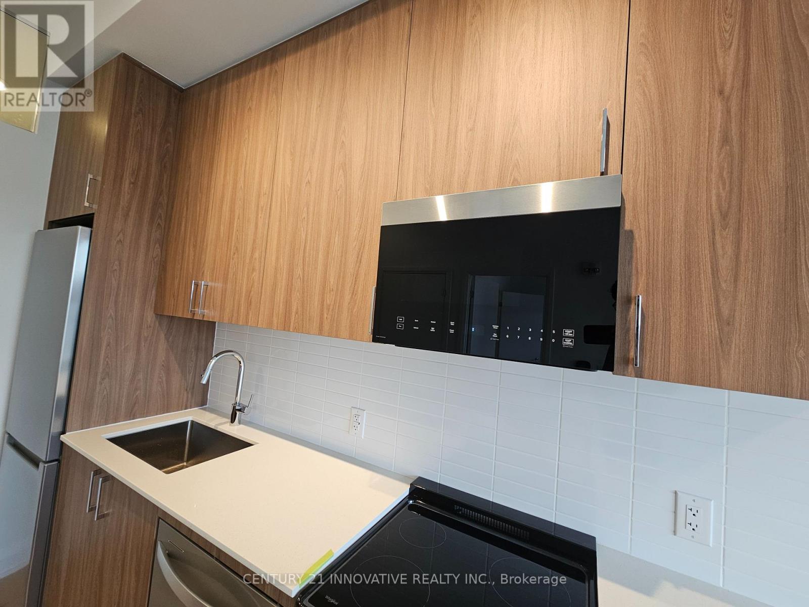 3250 Carding Mill Trail, Oakville, Ontario L6M 1L3 - Photo 9 - W12517790