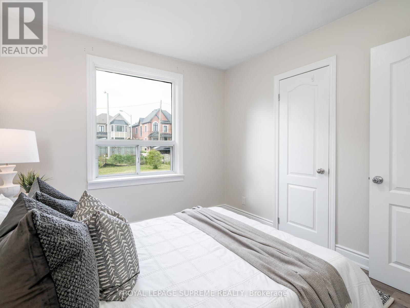 40 Cartwright Avenue, Toronto, Ontario M6A 1T9 - Photo 25 - W12517826