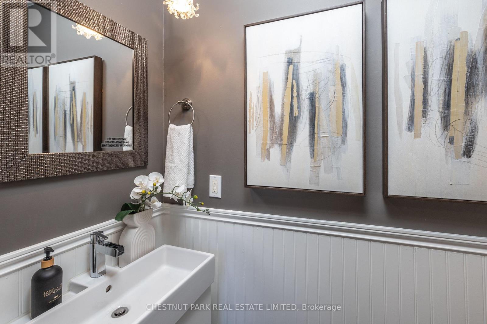 29 Mulholland Avenue W, Toronto, Ontario  M6A 2S1 - Photo 12 - W12517832