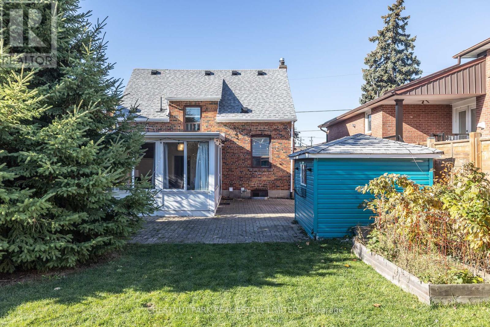 29 Mulholland Avenue W, Toronto, Ontario  M6A 2S1 - Photo 14 - W12517832