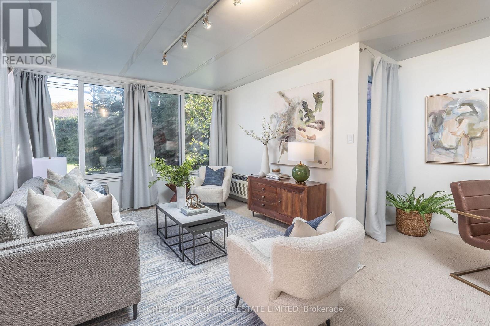 29 Mulholland Avenue W, Toronto, Ontario  M6A 2S1 - Photo 4 - W12517832