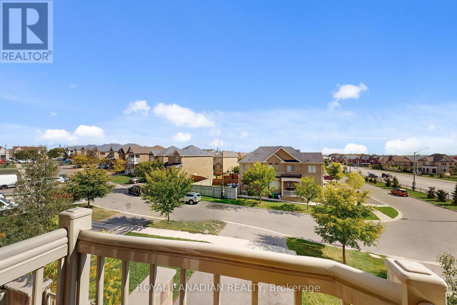 54 Chesterwood Crescent, Brampton, Ontario L6Y 0Z4 - Photo 39 - W12517874