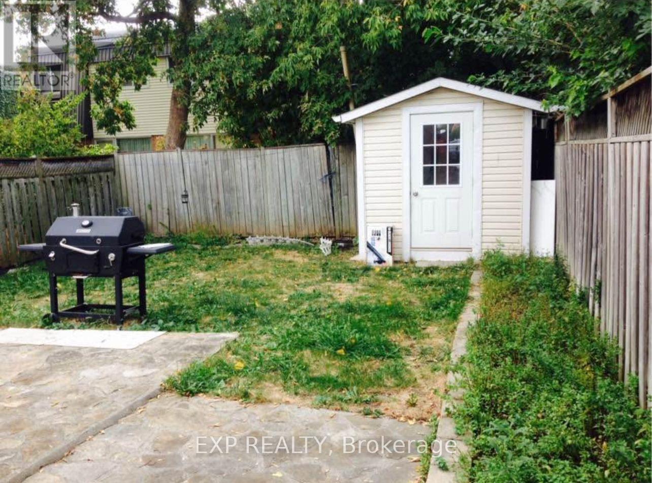 Upper Unit - 60 Seacliff Boulevard, Toronto, Ontario M9L 2G4 - Photo 7 - W12517888