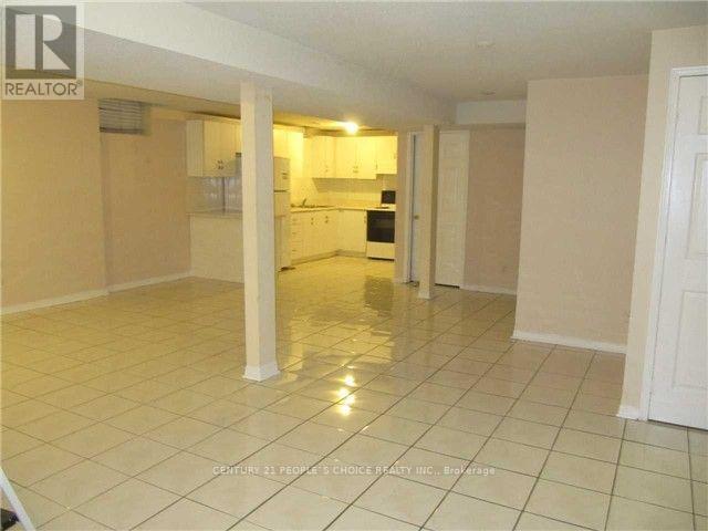 33 KINGSPLATE CRESCENT, Toronto, Ontario