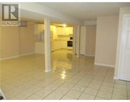 33 KINGSPLATE CRESCENT, Toronto, Ontario