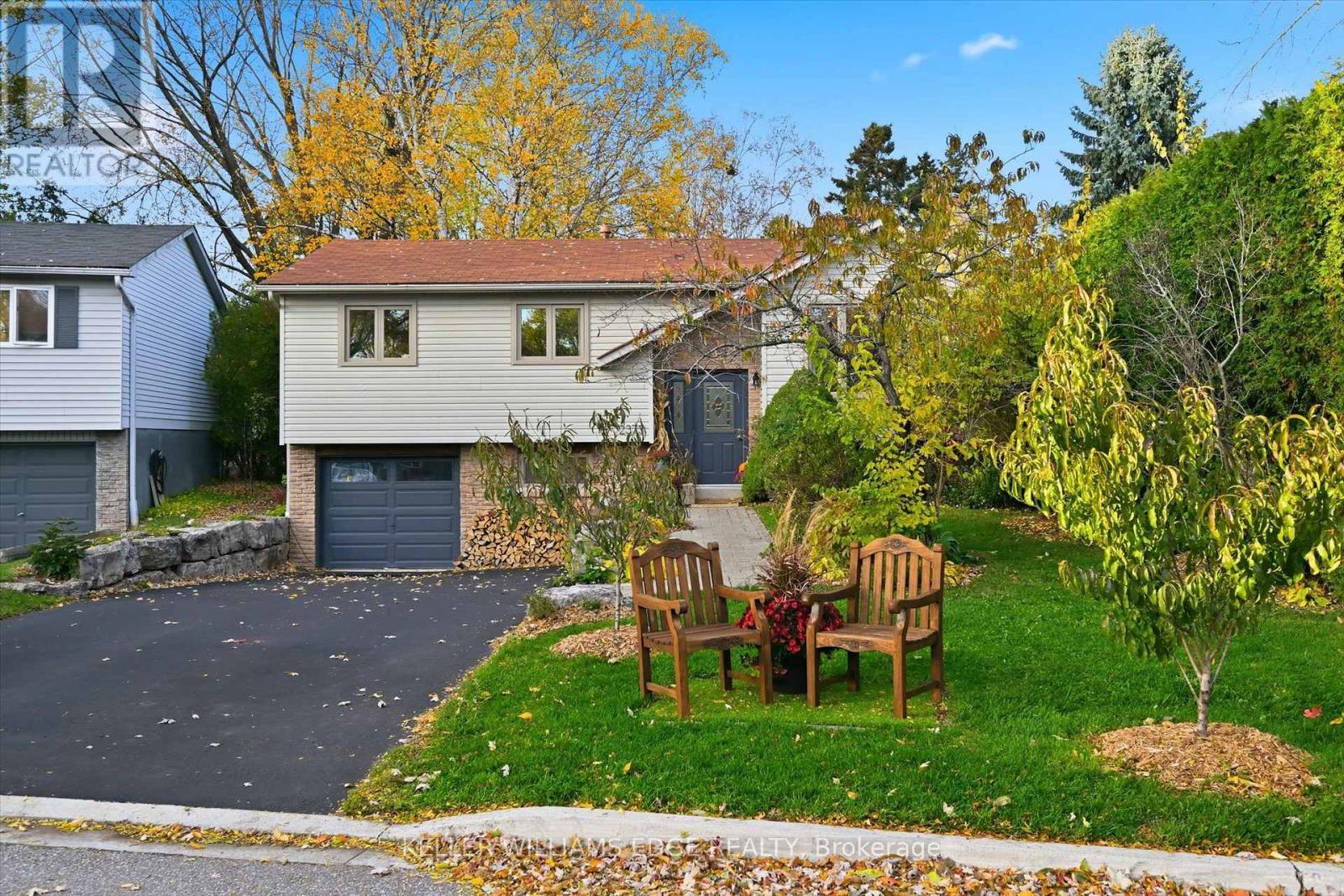 2373 Cayuga Court, Burlington, Ontario  L7P 3L5 - Photo 2 - W12517956