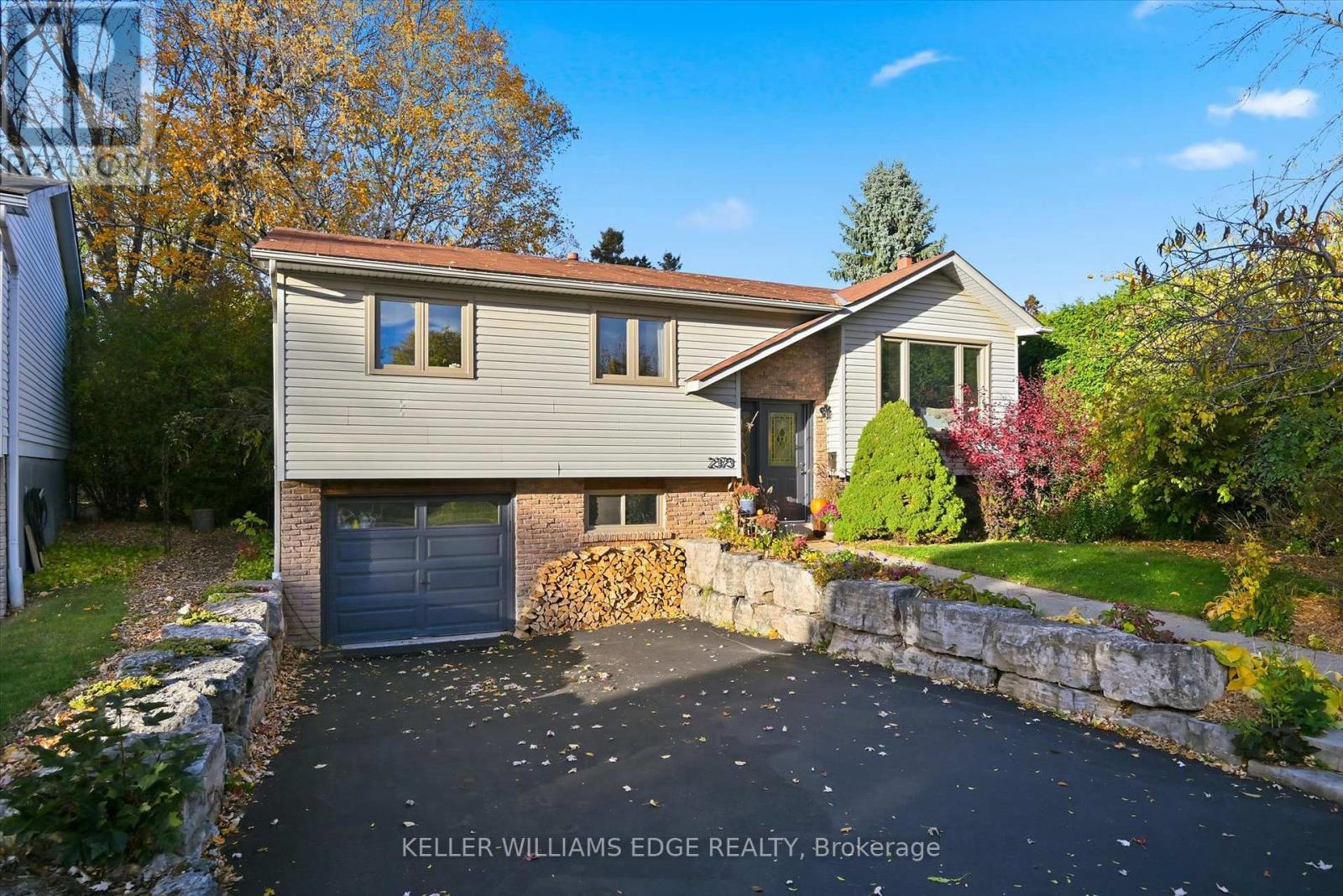 2373 Cayuga Court, Burlington, Ontario  L7P 3L5 - Photo 3 - W12517956