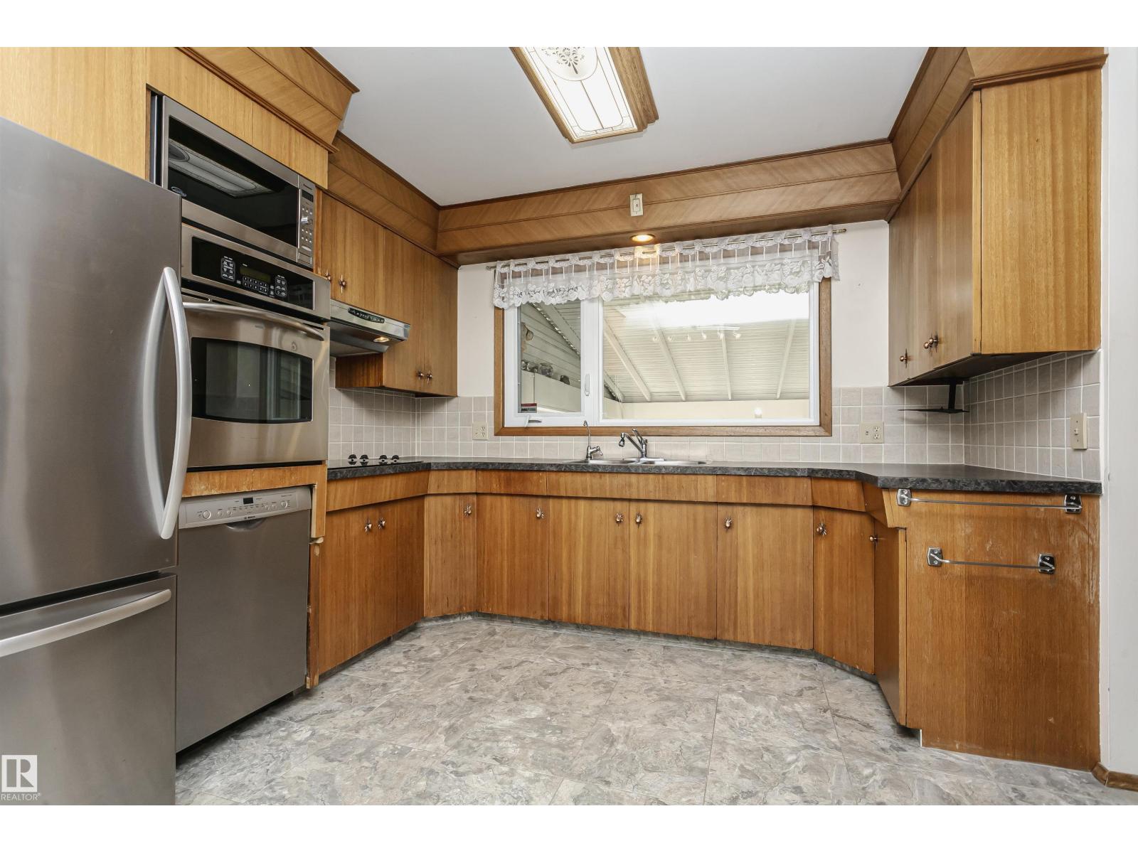 7015 139 Av Nw, Edmonton, Alberta  T5C 2M3 - Photo 12 - E4464930