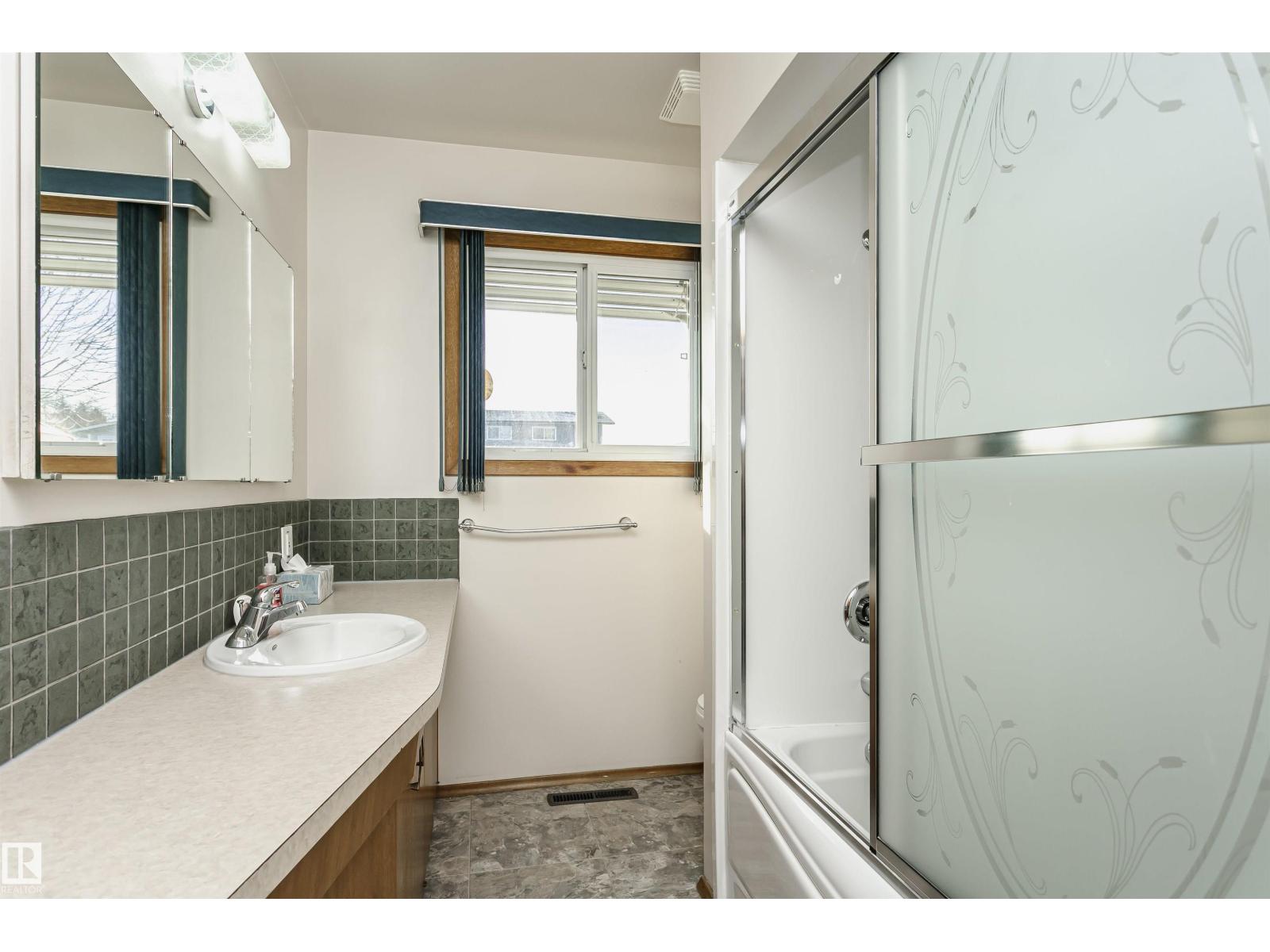 7015 139 Av Nw, Edmonton, Alberta  T5C 2M3 - Photo 20 - E4464930