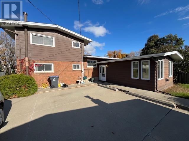 2724 Park Row, Thunder Bay, Ontario P7C 1N5 - Photo 2 - TB253349