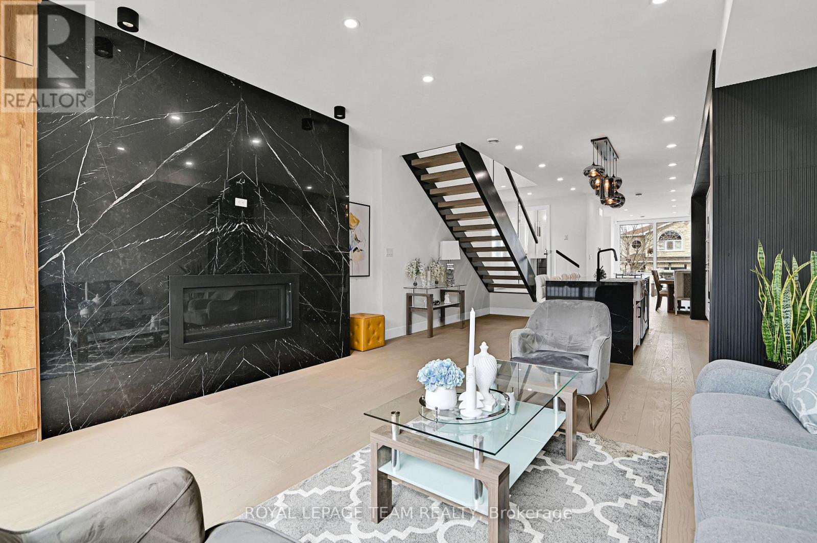 826 Alpine Avenue, Ottawa, Ontario  K2B 5R6 - Photo 19 - X12517970