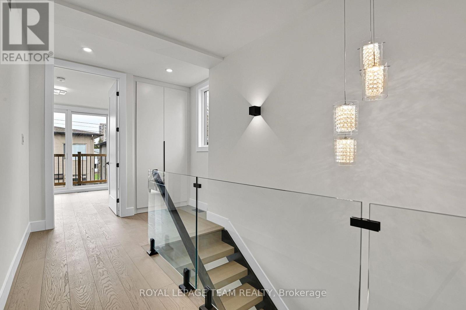 826 Alpine Avenue, Ottawa, Ontario  K2B 5R6 - Photo 23 - X12517970