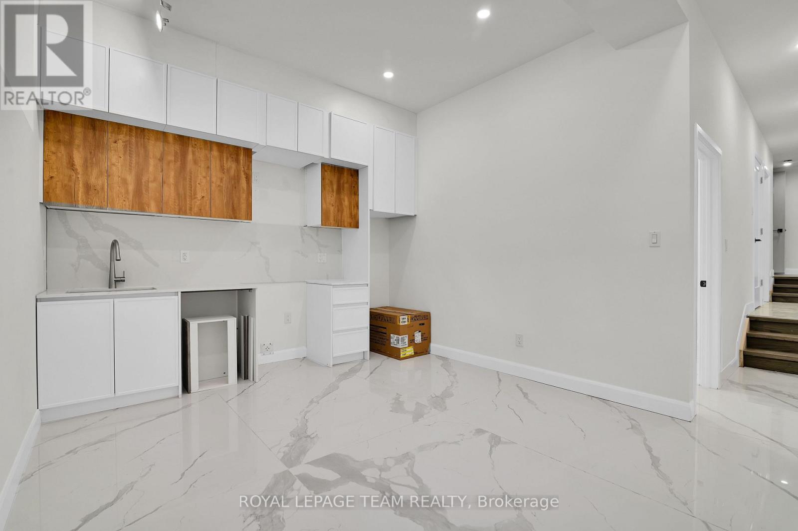 826 Alpine Avenue, Ottawa, Ontario  K2B 5R6 - Photo 38 - X12517970