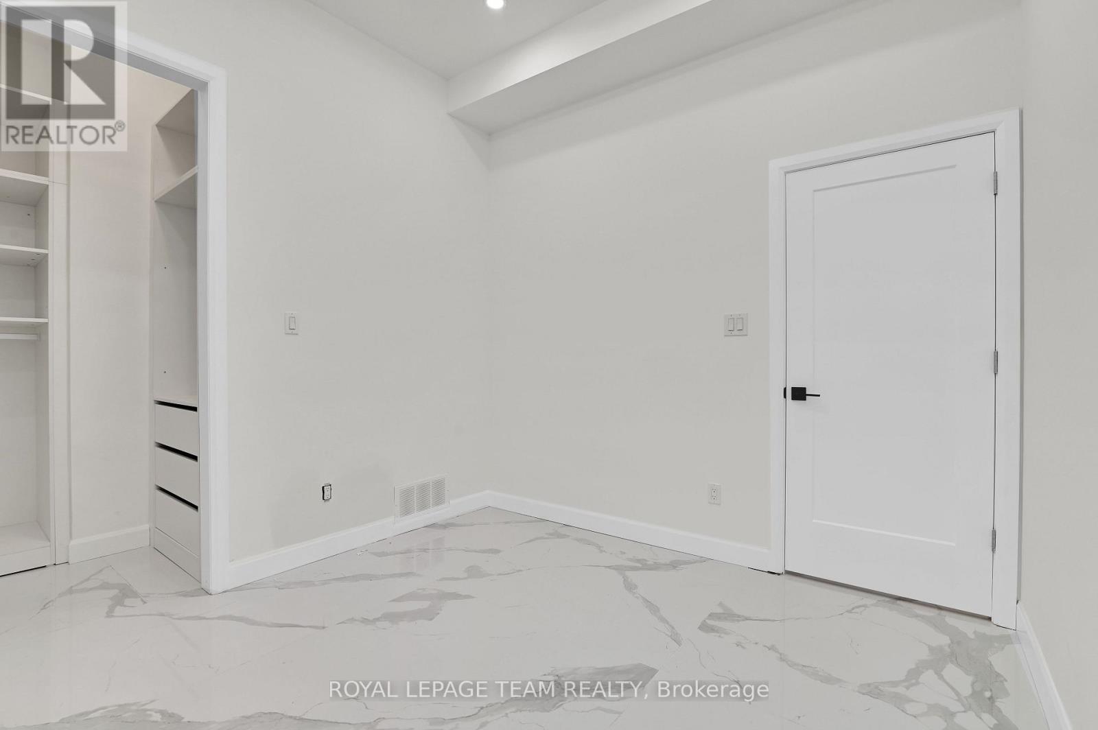 826 Alpine Avenue, Ottawa, Ontario  K2B 5R6 - Photo 39 - X12517970