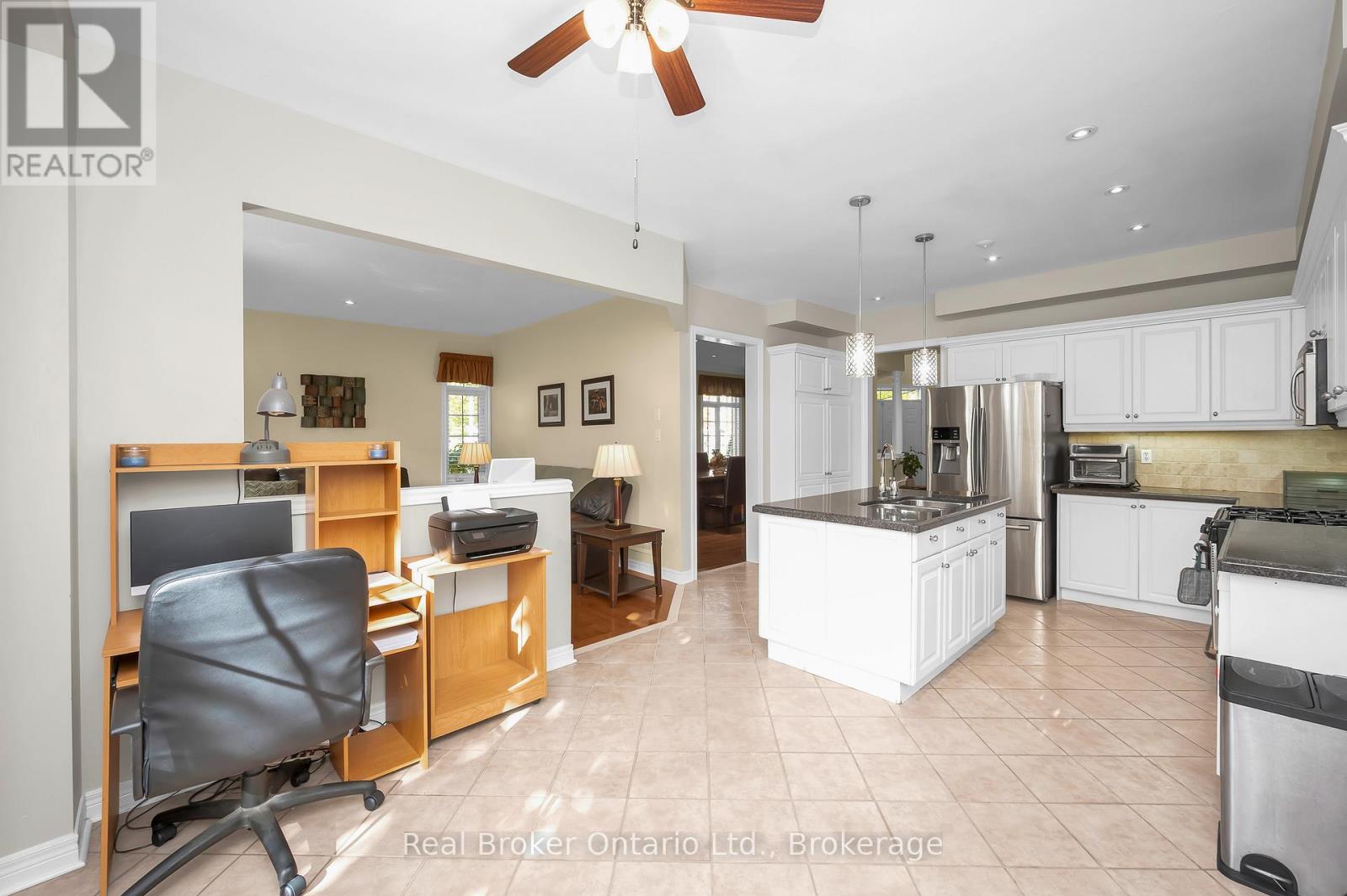 2054 Bloomfield Drive, Oakville, Ontario L6M 3W3 - Photo 16 - W12518032