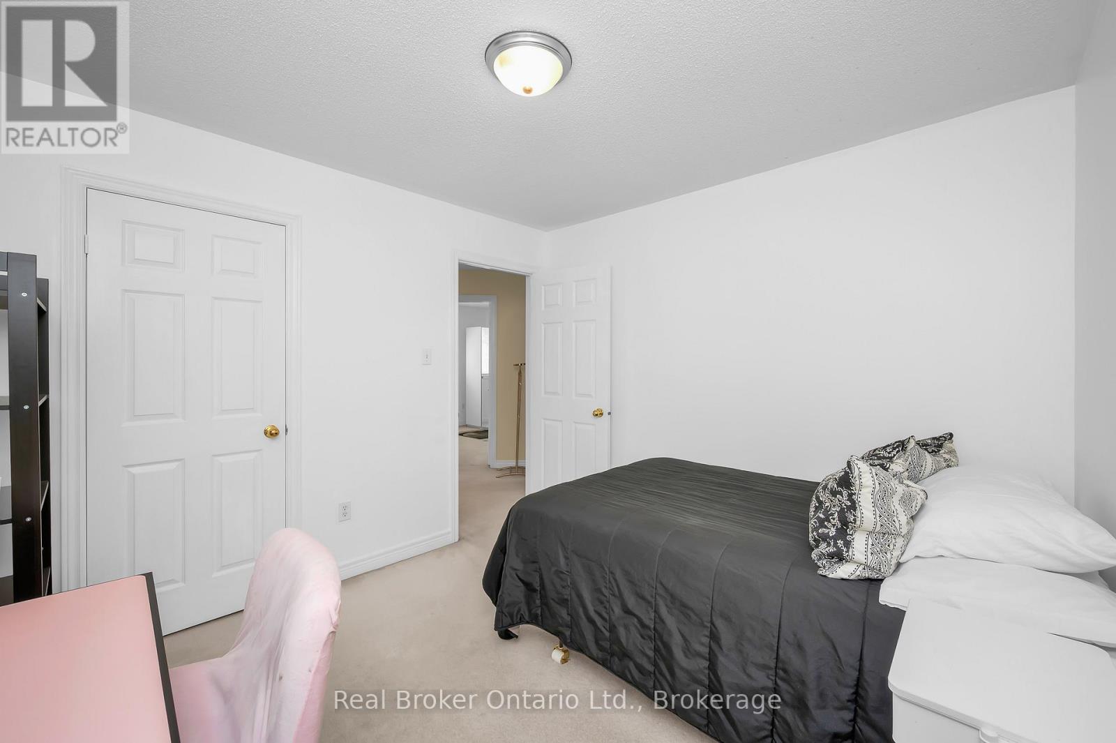 2054 Bloomfield Drive, Oakville, Ontario L6M 3W3 - Photo 29 - W12518032