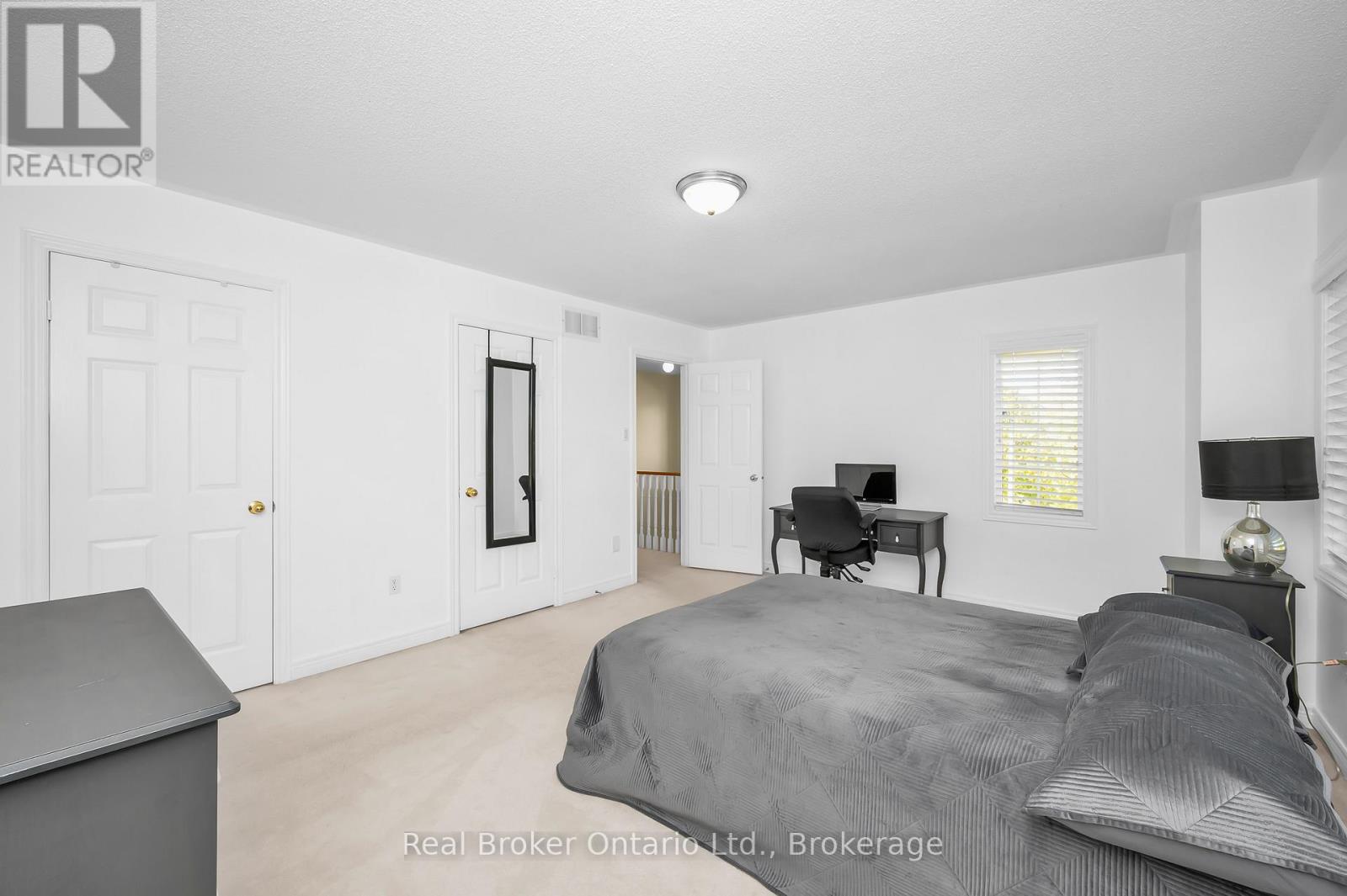 2054 Bloomfield Drive, Oakville, Ontario L6M 3W3 - Photo 34 - W12518032