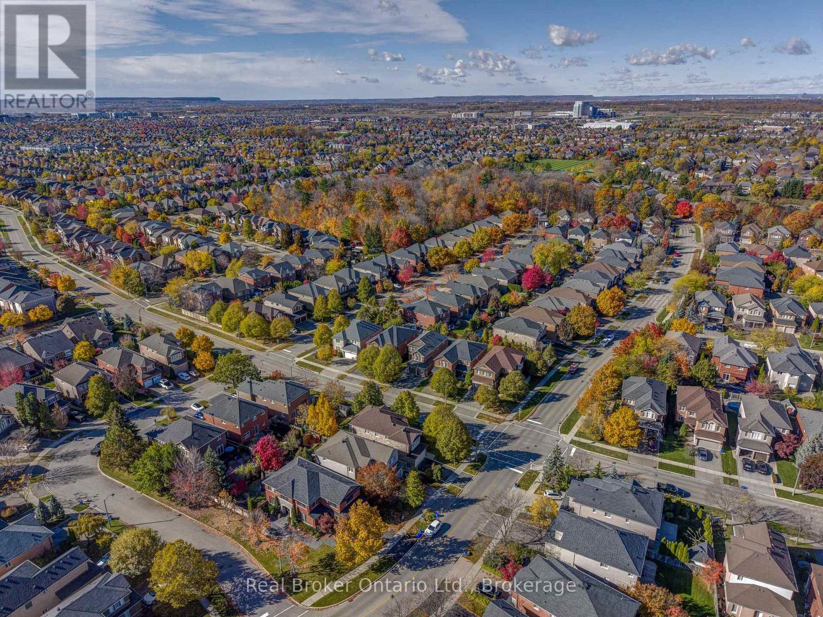 2054 Bloomfield Drive, Oakville, Ontario L6M 3W3 - Photo 45 - W12518032