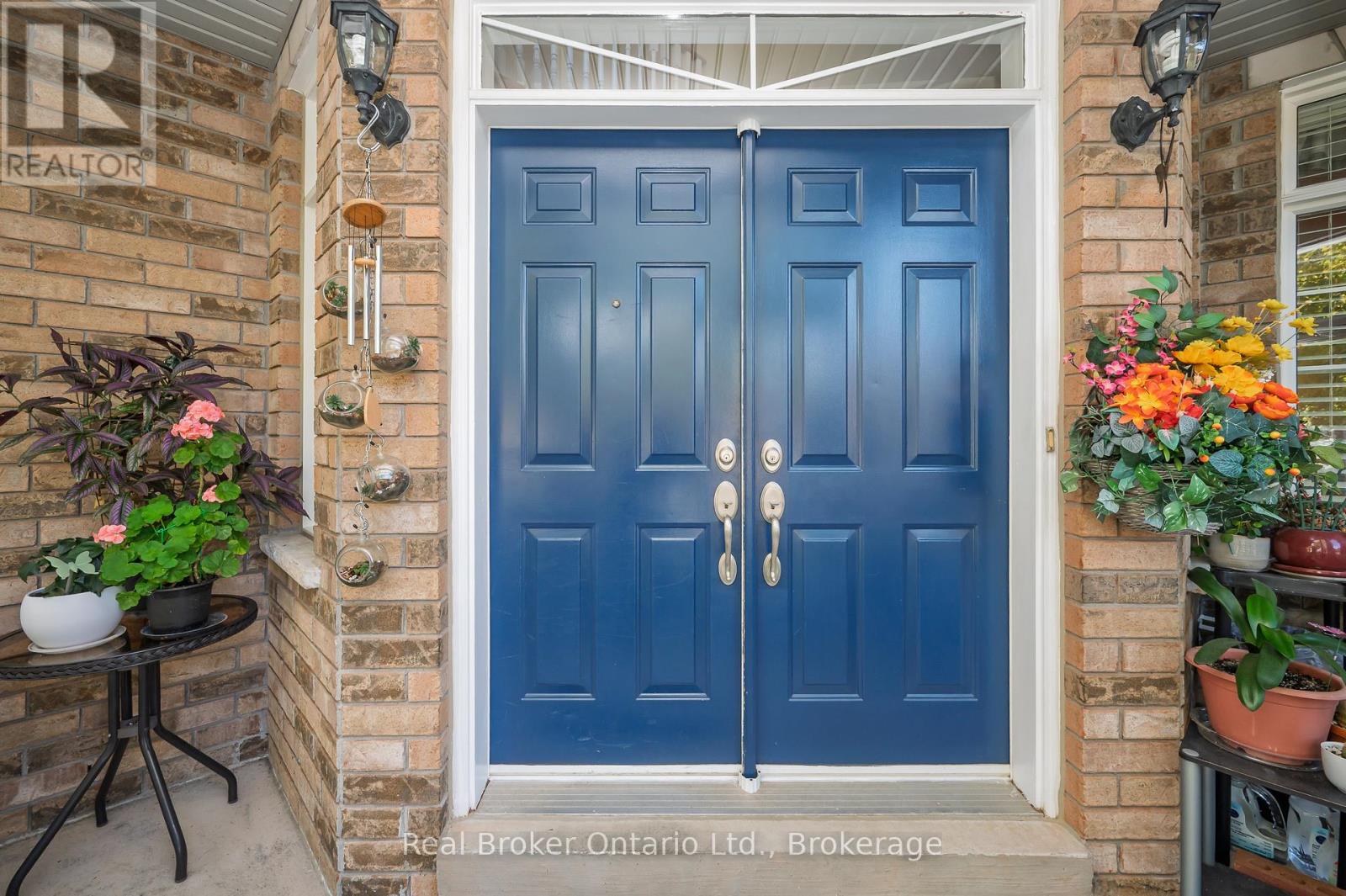 2054 Bloomfield Drive, Oakville, Ontario L6M 3W3 - Photo 6 - W12518032