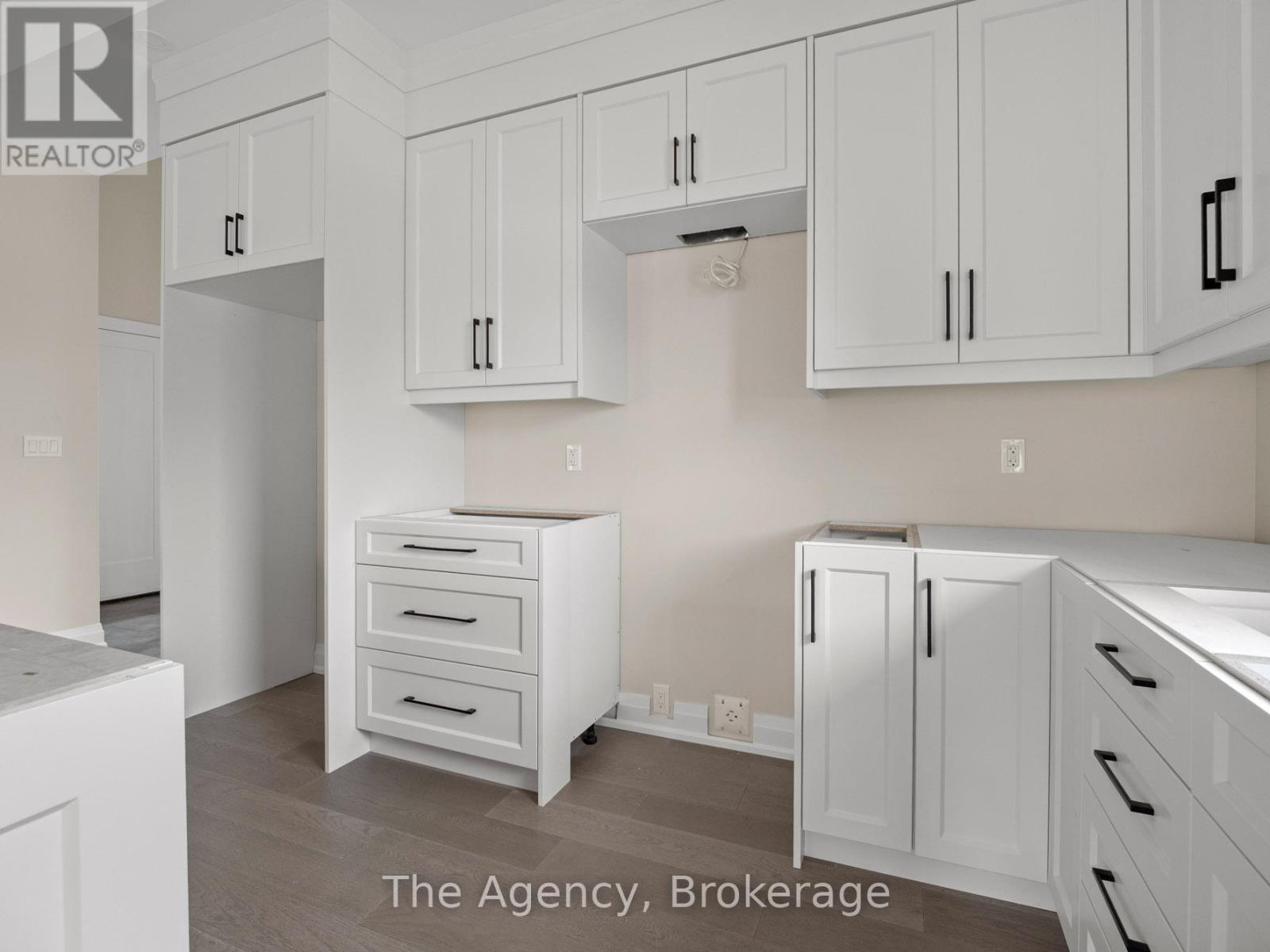 118 Willowbrook Drive, Welland, Ontario  L3C 0G2 - Photo 12 - X12518086