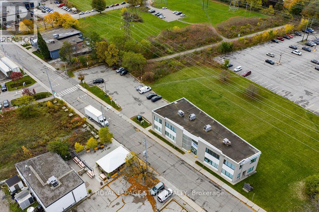 2nd Floor - 10 Ewen Road, Hamilton, Ontario  L8S 3C4 - Photo 3 - X12517660