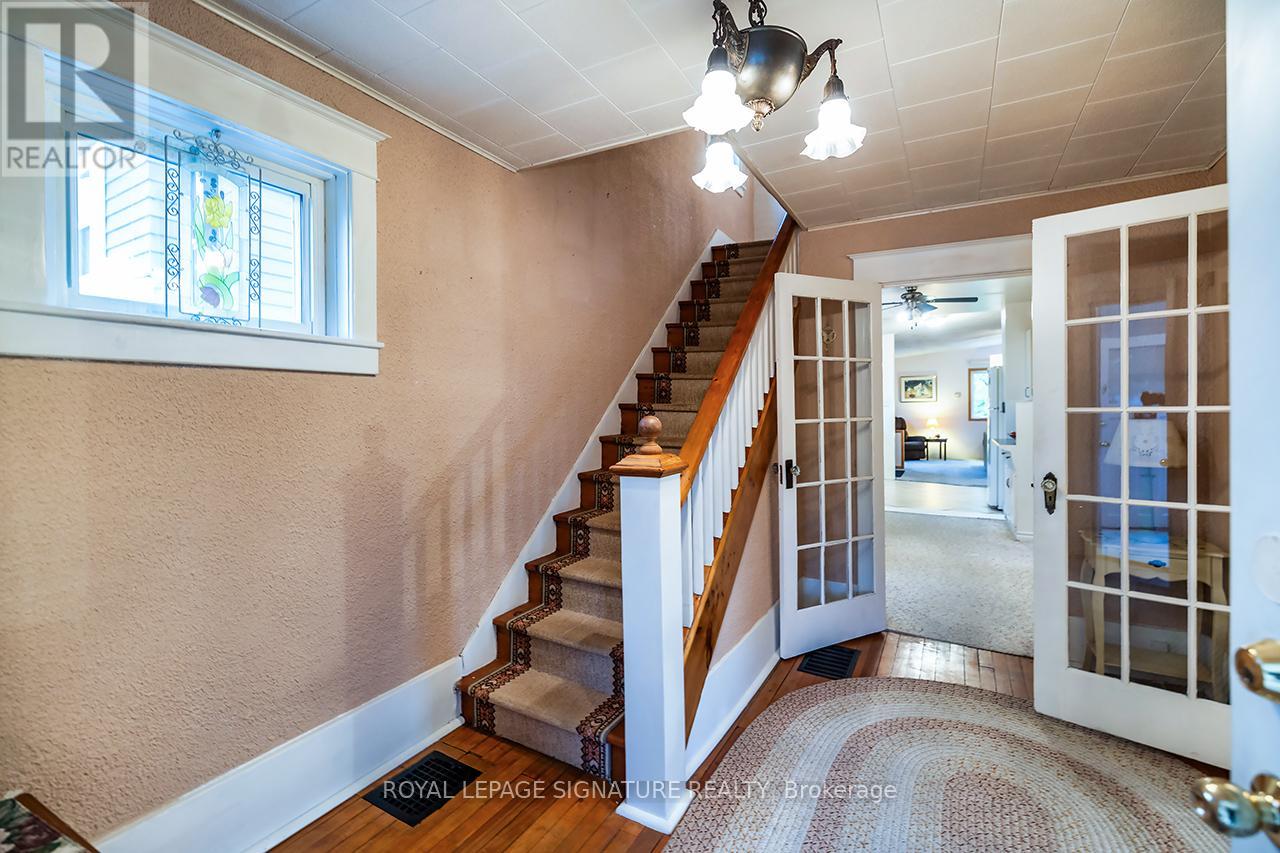 9 South Charles Street, Quinte West, Ontario  K8V 2R8 - Photo 3 - X12517664